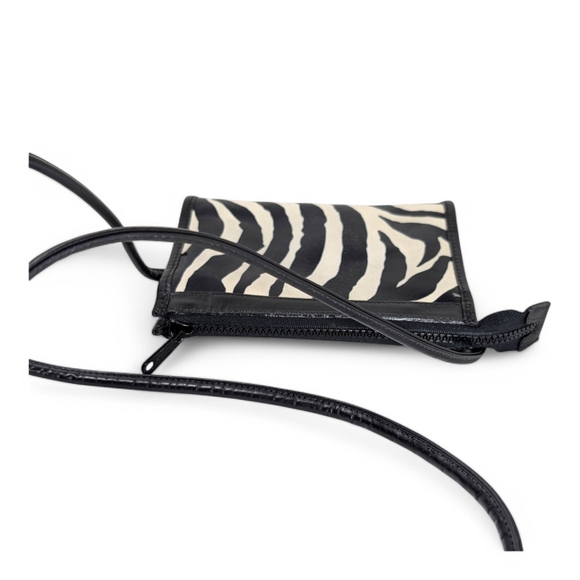 Black and Cream Zebra Print Crossbody Bag - Picture 10 of 13